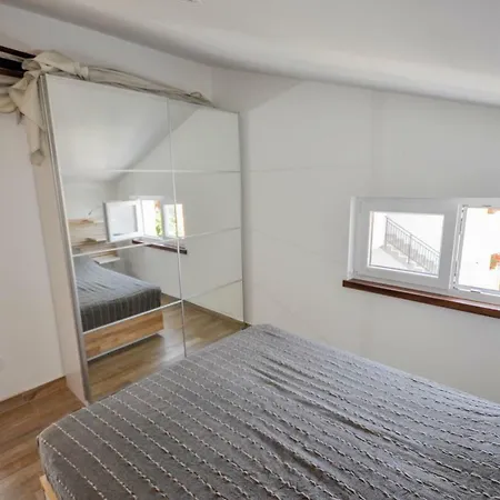 Vera Apartment